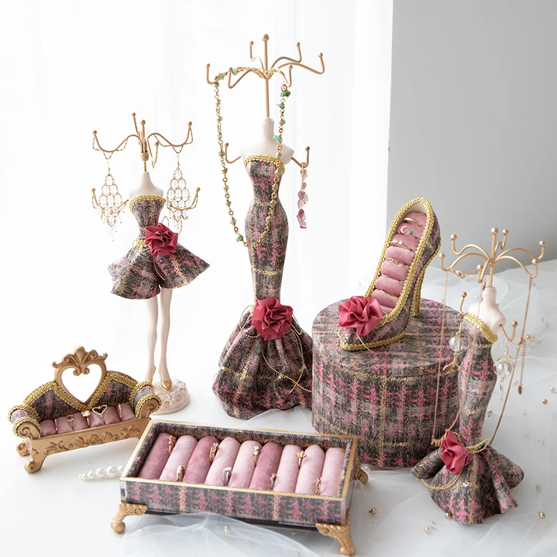 Gride Pattern Dress Form Mannequin Shaped High Heel Shoe Shaped Jewelry Display Holder Set