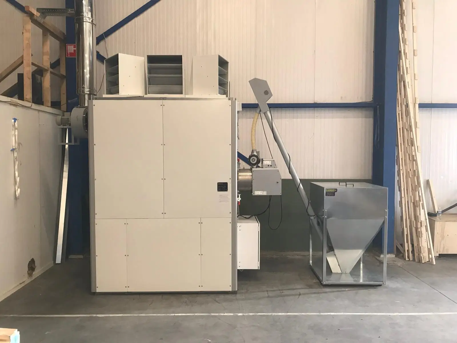 B-max Warm Air Heater 100 kW for heating of buildings green houses farms