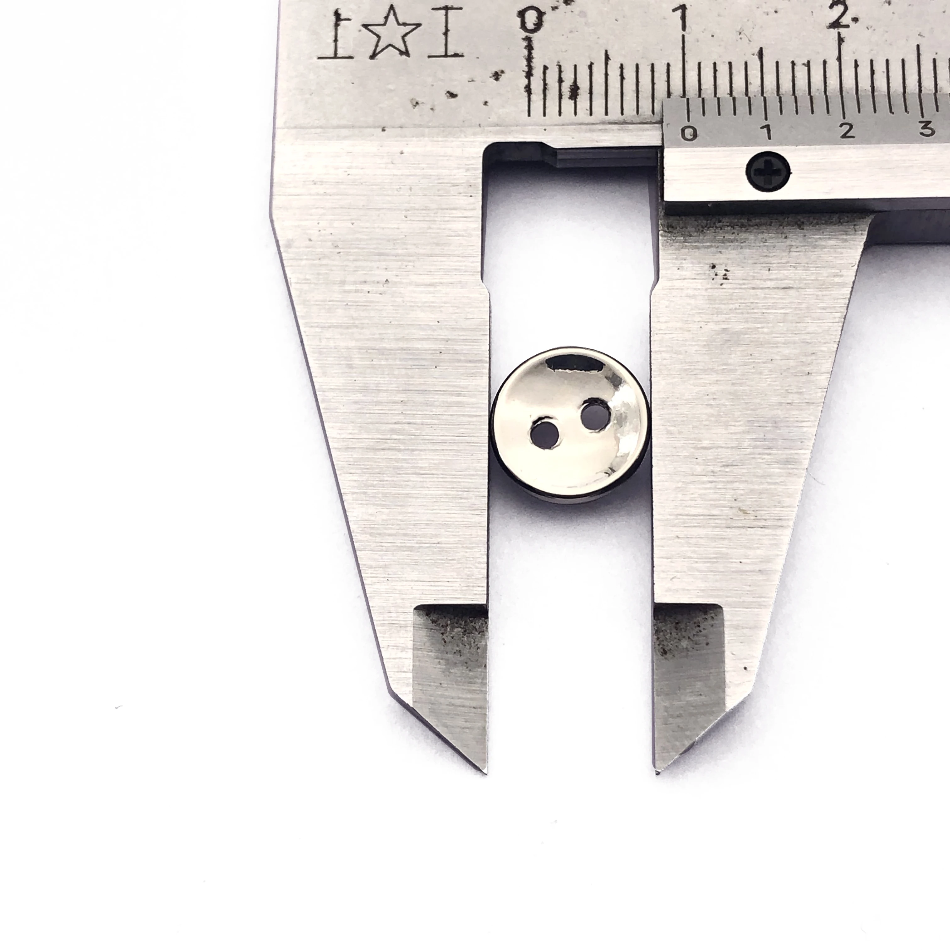 high garde 2-holes buttons accept custom size and color