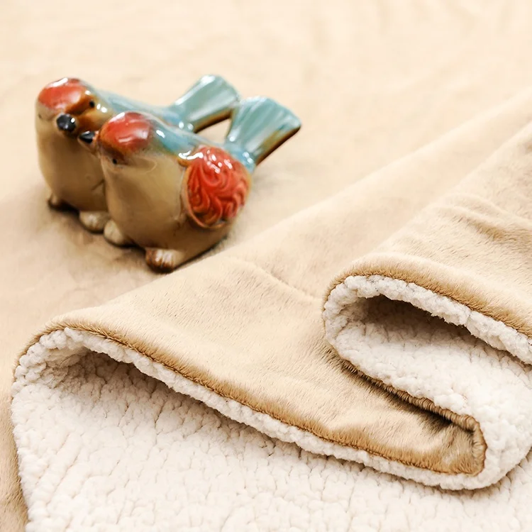 China manufacture fleece white plain double ply blanket sherpa blanket for bedroom