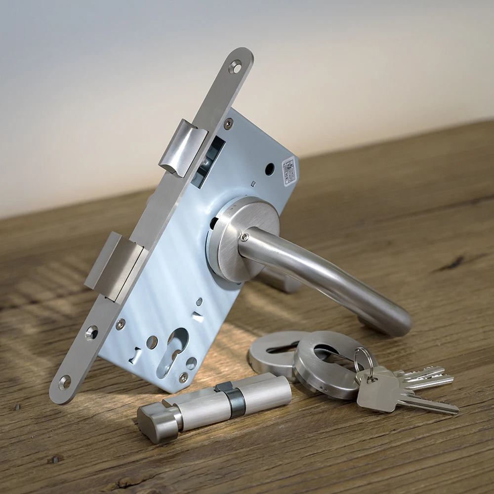 Высококачественный врезной замок из нержавеющей стали 304 в европейском стиле, предназначенный для долговечности с DIN18251