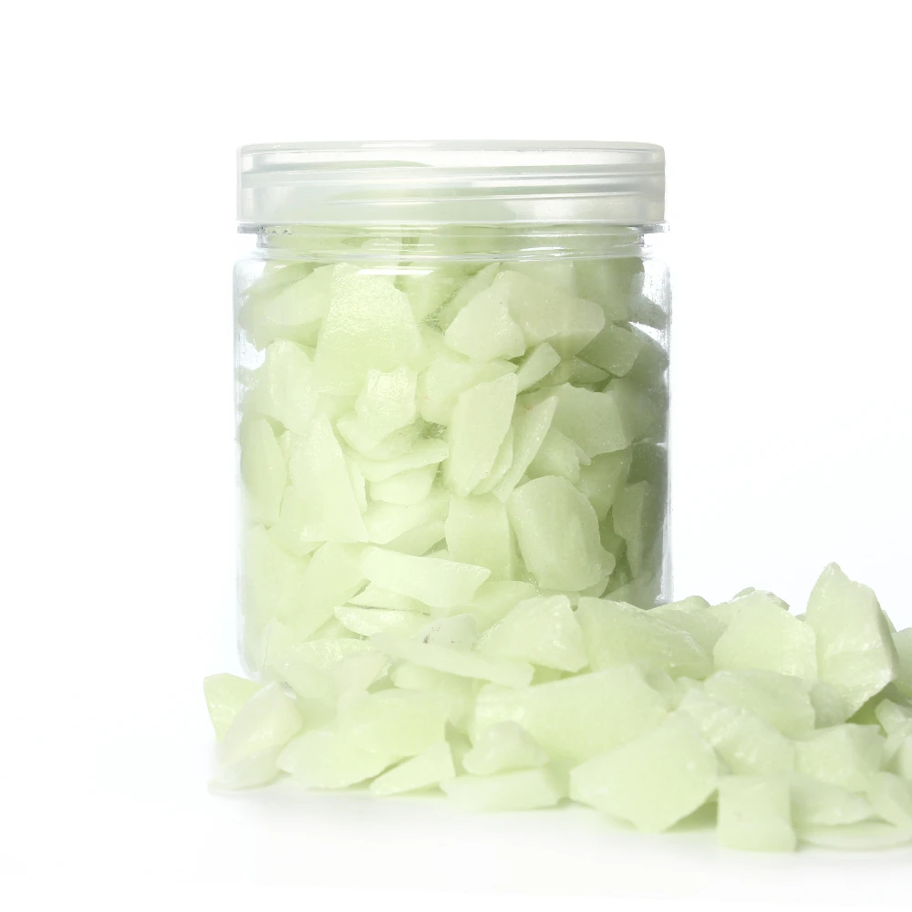 Yellow Green Color 8-15mm Glow in The Dark Glass Stone For Garden Decorations