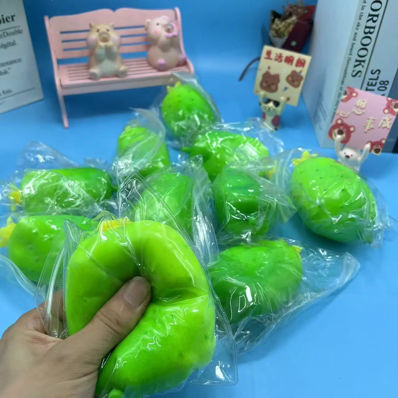 Игрушка-щипка для овощей