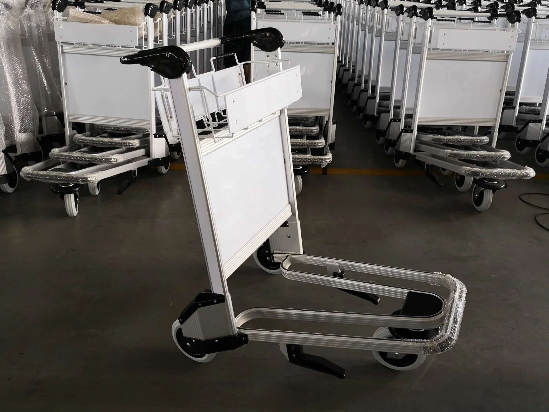 Factory Supply Aluminum Alloy Airport Luggage Trolley Hand Carts Airline Passenger Truck Airport Baggage Trolley Airport Cart