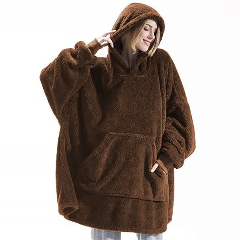 Comfortable loose double-sided fleece hoodie with a thick blanket to wear