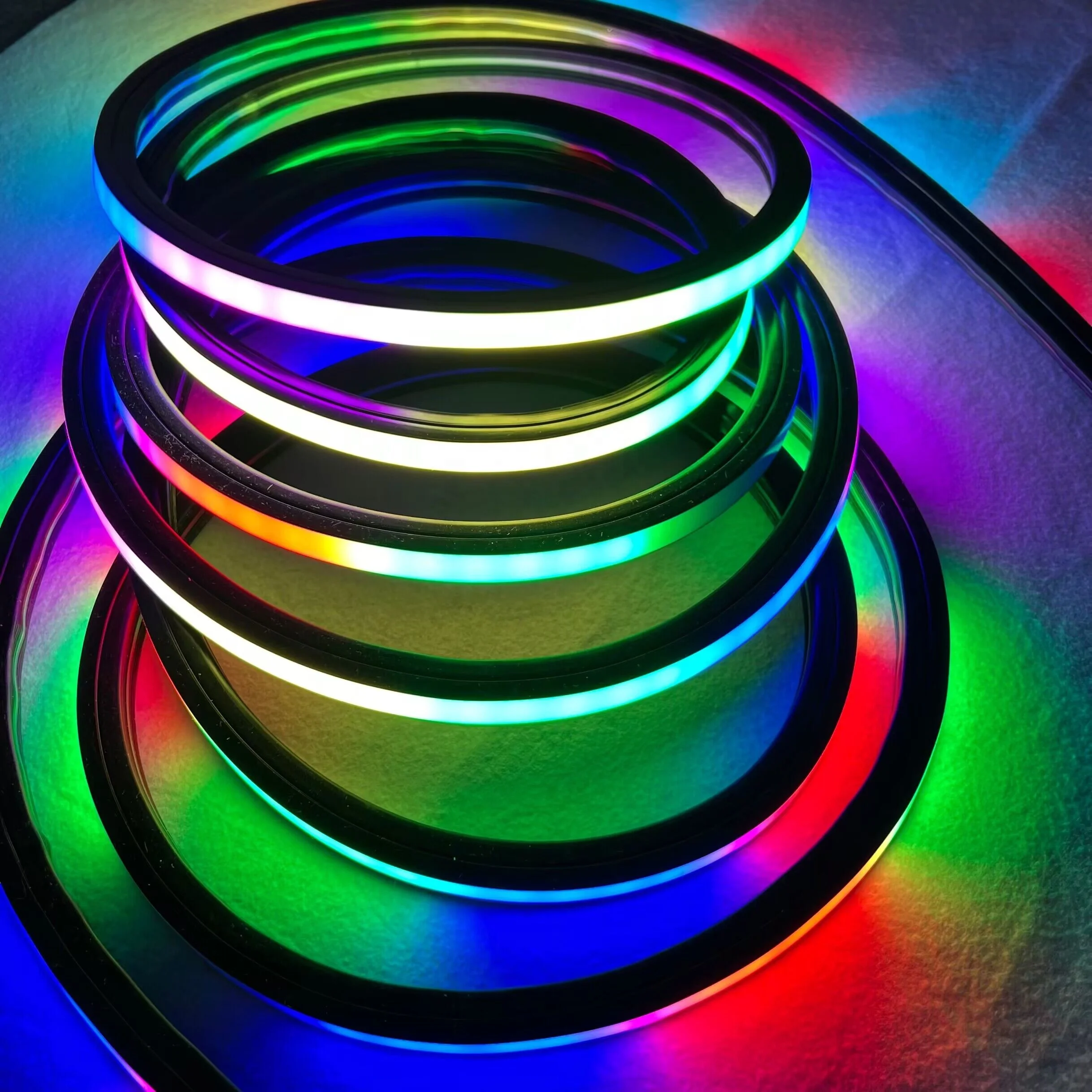 Size:12mm*12mm/5m/roll neon WS2811 12V/24Vled pixel strip,84/96LEDs/m,waterproof in black frosted silicon neon tube