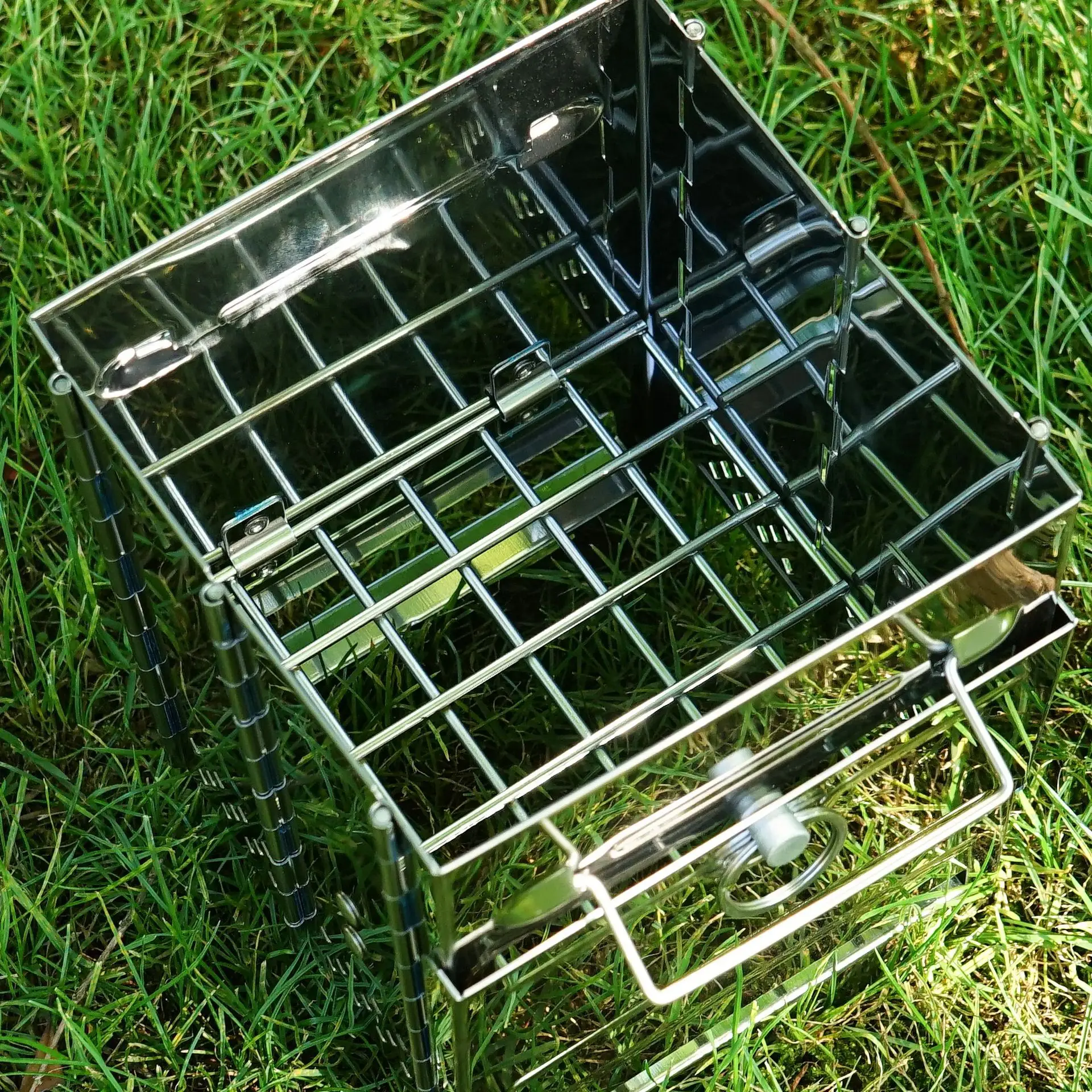 Outdoor Stainless Steel Barbecue Grill Camping Convenient Folding Barbecue Grill Picnic Stoves