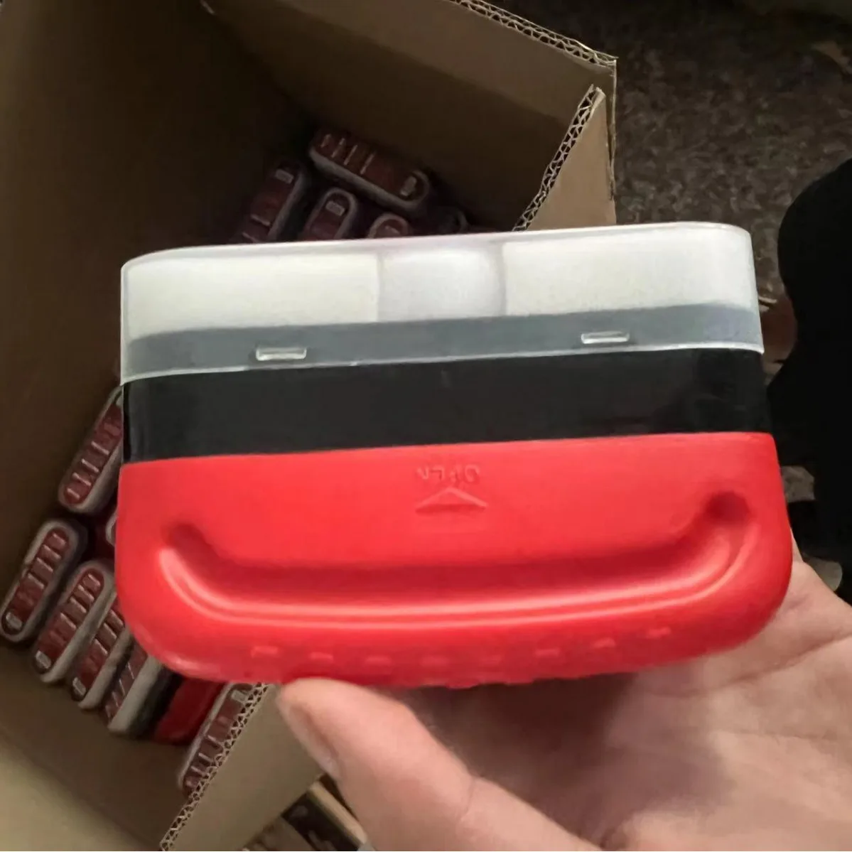 Car glass oil film cleaning brush to remove oil film cleaning brush from front stop side window and rear view mirror