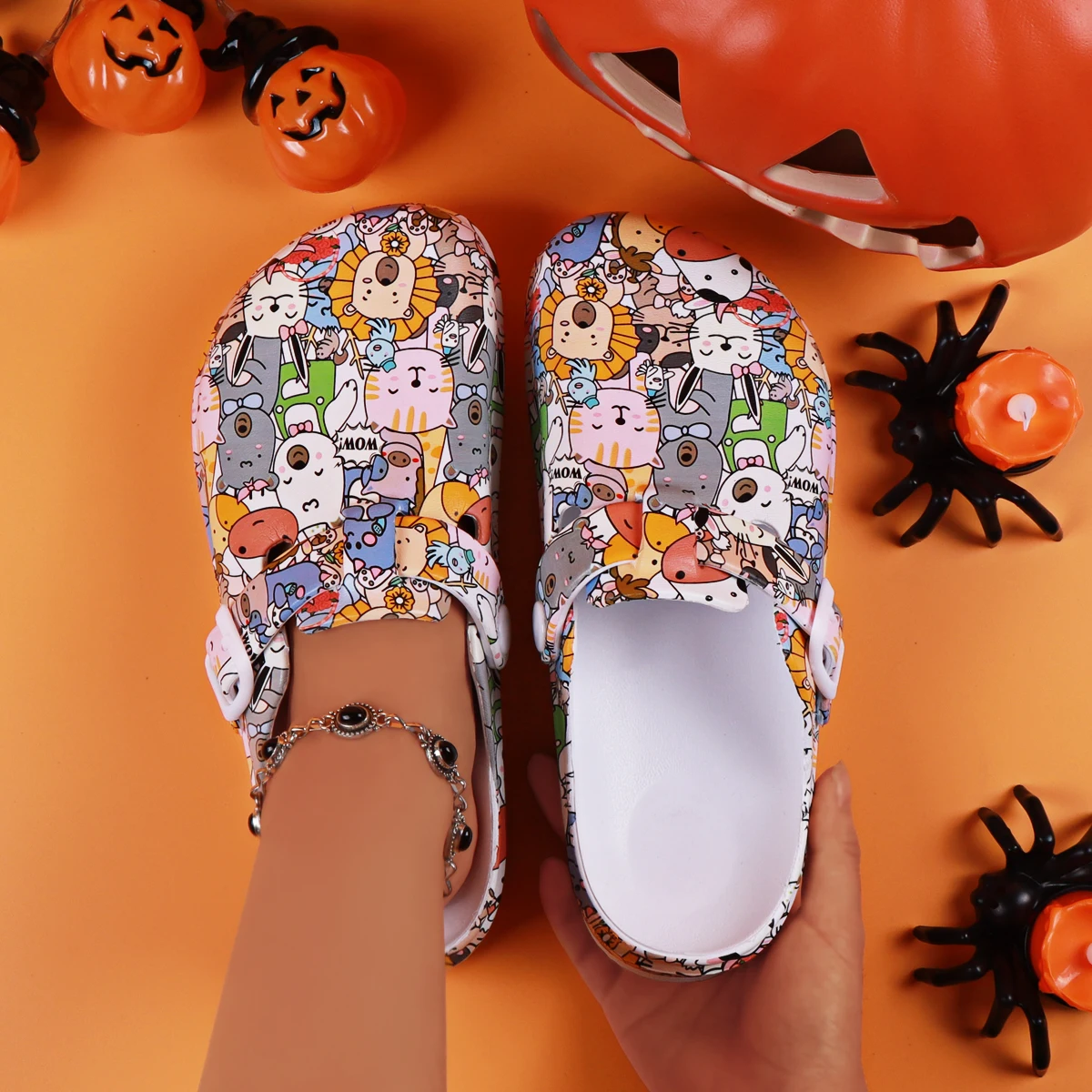 Женские шлепанцы с принтом скелет и розовые сабо для Хэллоуина-модные сандалии на плоской подошве пряжкой ремешком заказ