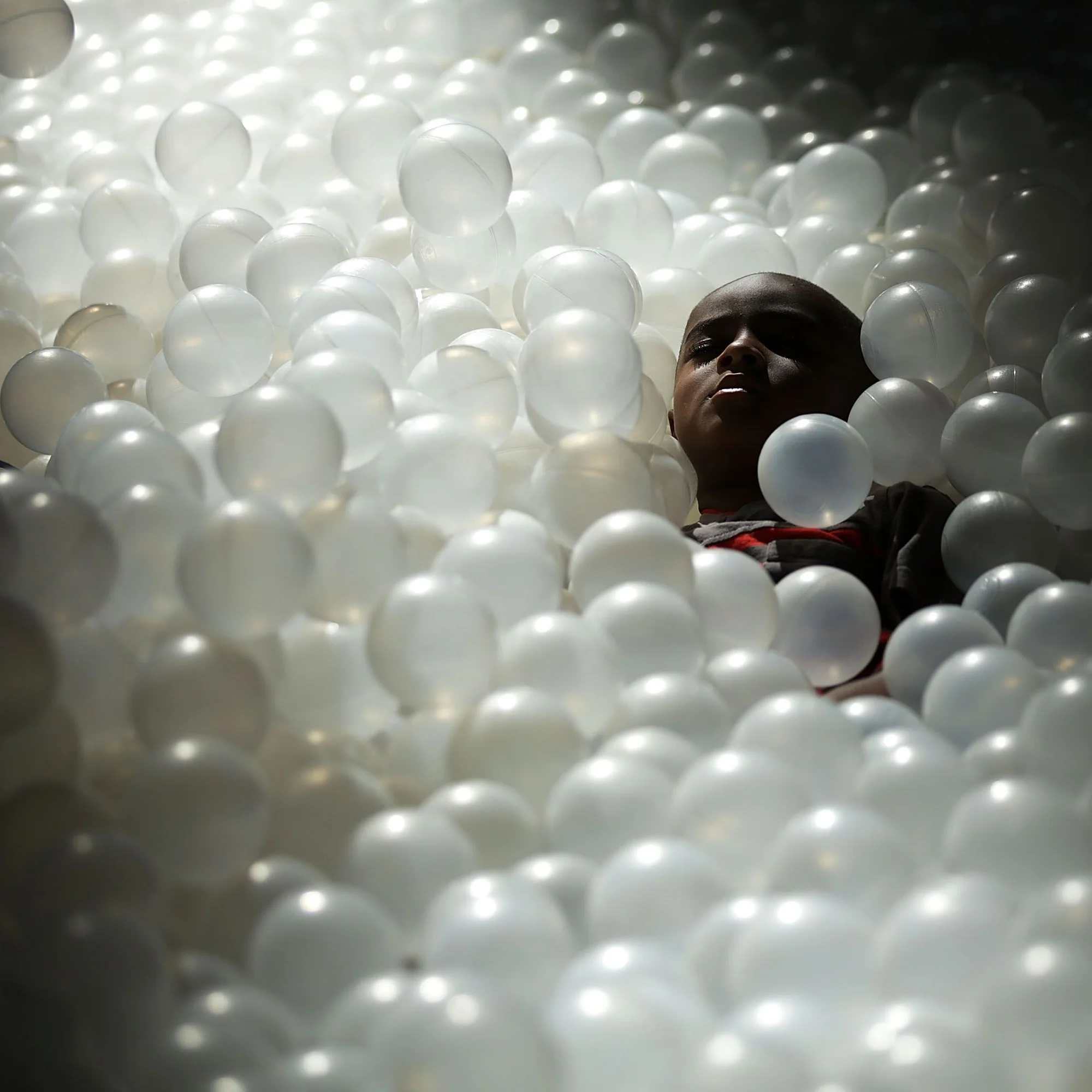 China OEM Factory Wholesale Plastic Transparent Clear Color Million Children Play Pool & Pit Ocean Balls