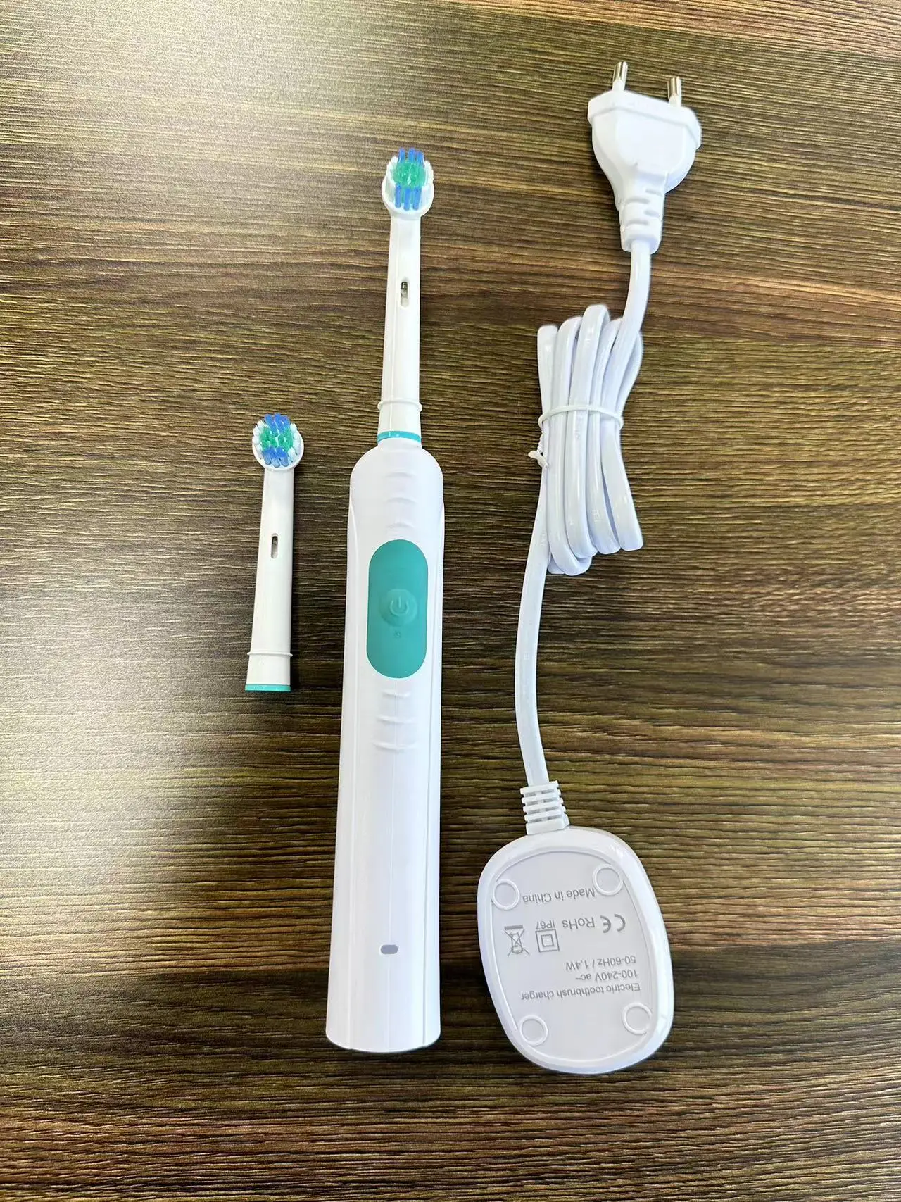 Rotary Electric Toothbrush, Smart Rechargeable Electric Toothbrush for Adults and Children, Oscillating Electric Toothbrush