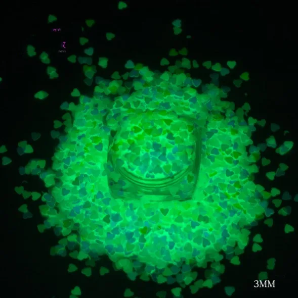 glow 3mm heart glitter 750