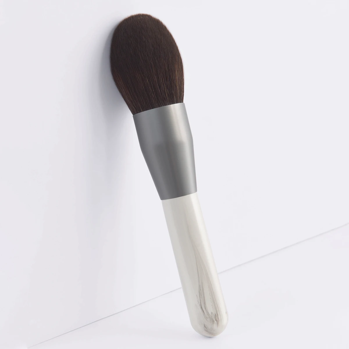 The Most Popular Single Oversized Non-Irritating Portable Nylon Hair Nose Powder Brush Can Be Customized Loog