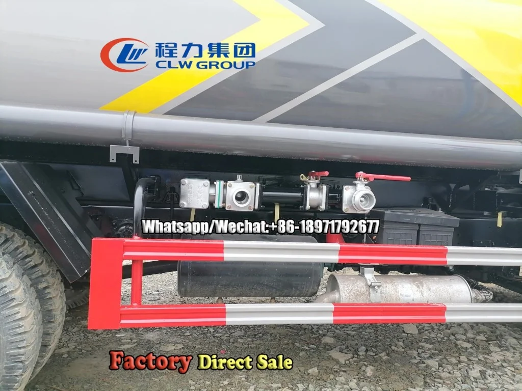 Factory Price Water SprayTanker Water Spray Tank Truck With Bowser And Sprinkler