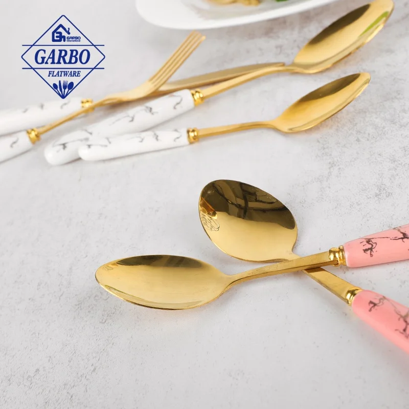 8pcs Goldenware Set Exquisite Ceramic handle Stainless Steel Flatware Set Serve for 8 Pink Ceramic Cup Holder Metal Tea Spoon