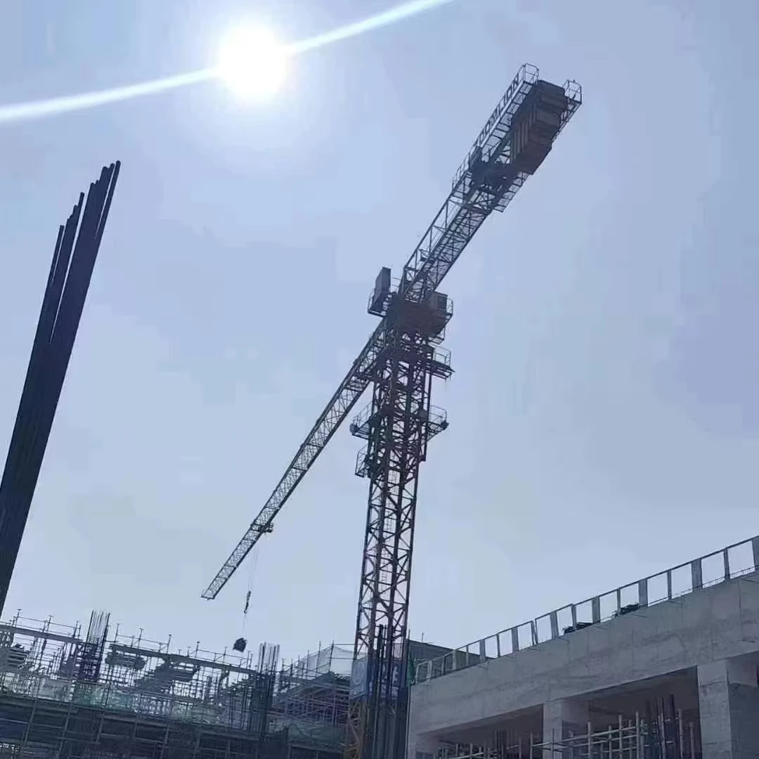 Китайский бренд Подержанный башенный кран Zoomlion WA7025 грузовик 12 тонн