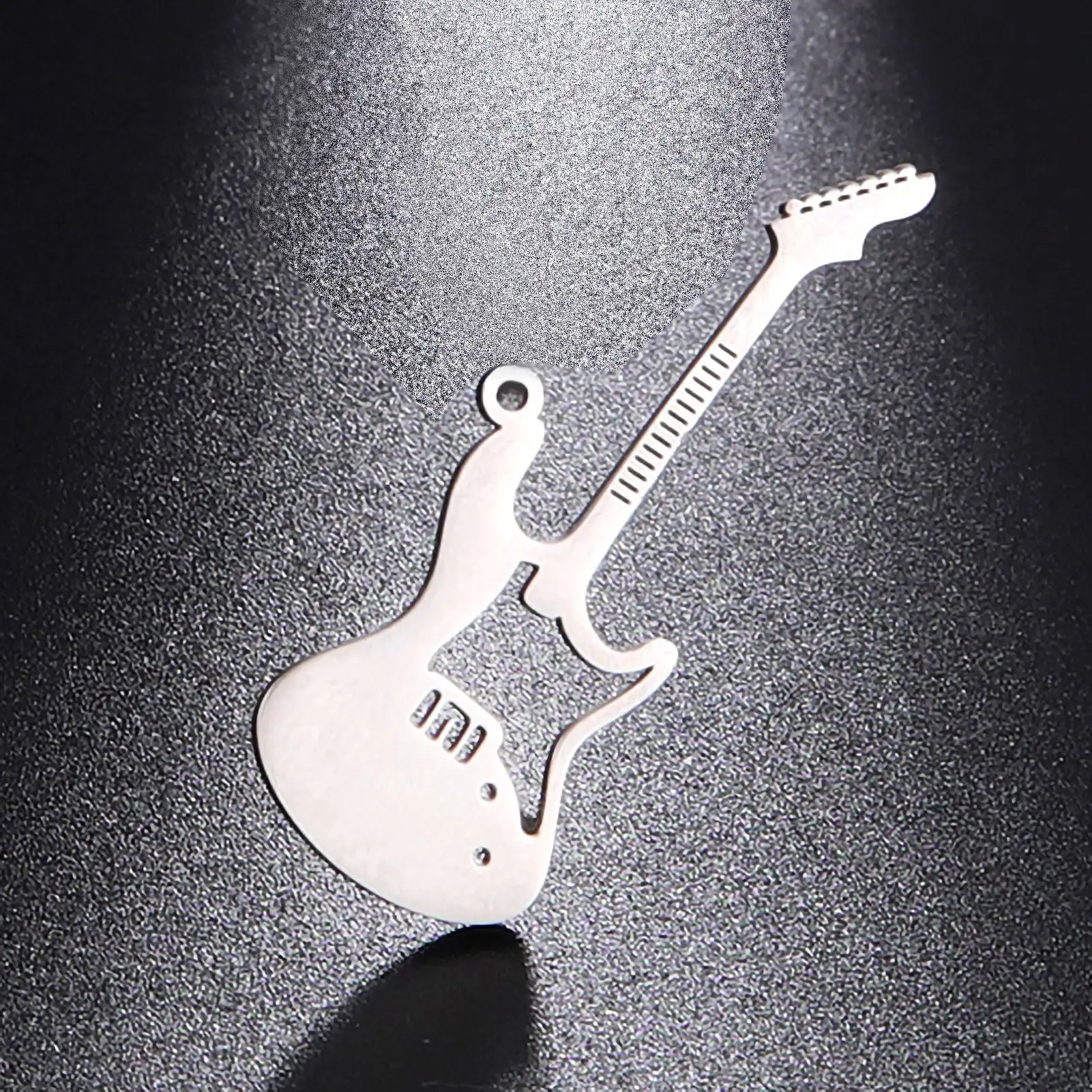 Wholesale Fashion Fine Pendant Charm Custom 18K Gold Stainless Steel Music Musical Instrument Pendant Charm for Jewelry Making