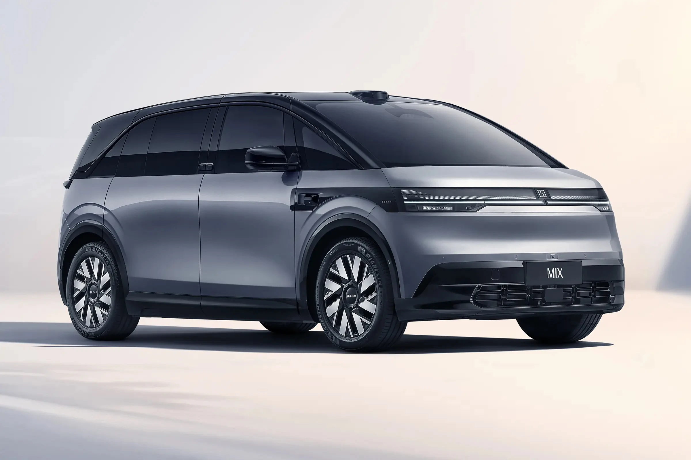 2025 Popular Pure Energe Vehicle Zeekr MIX Chinese Brand New MPV