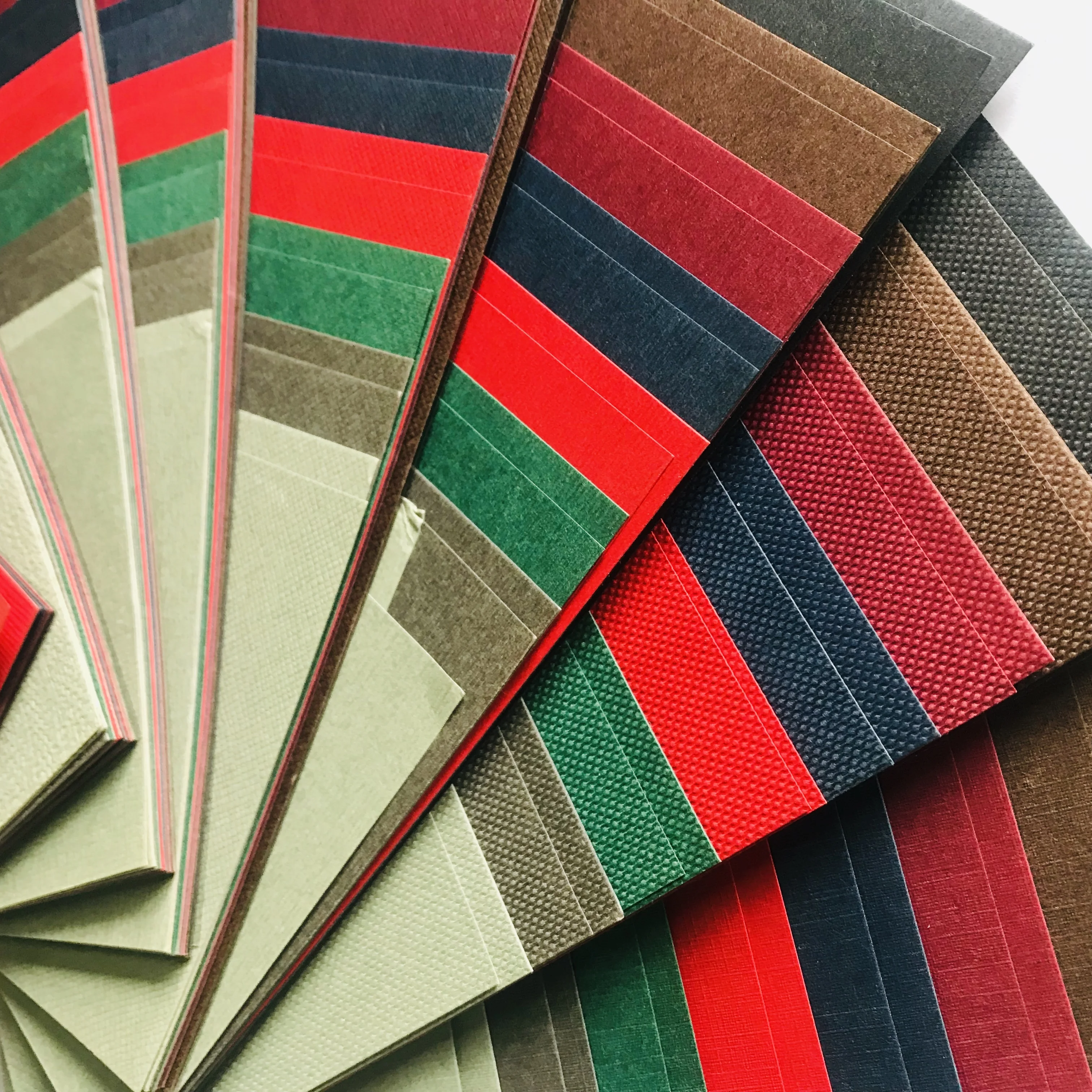 High Quality  Colourful Customized Patterns Texture Embossed Fancy white linen paper