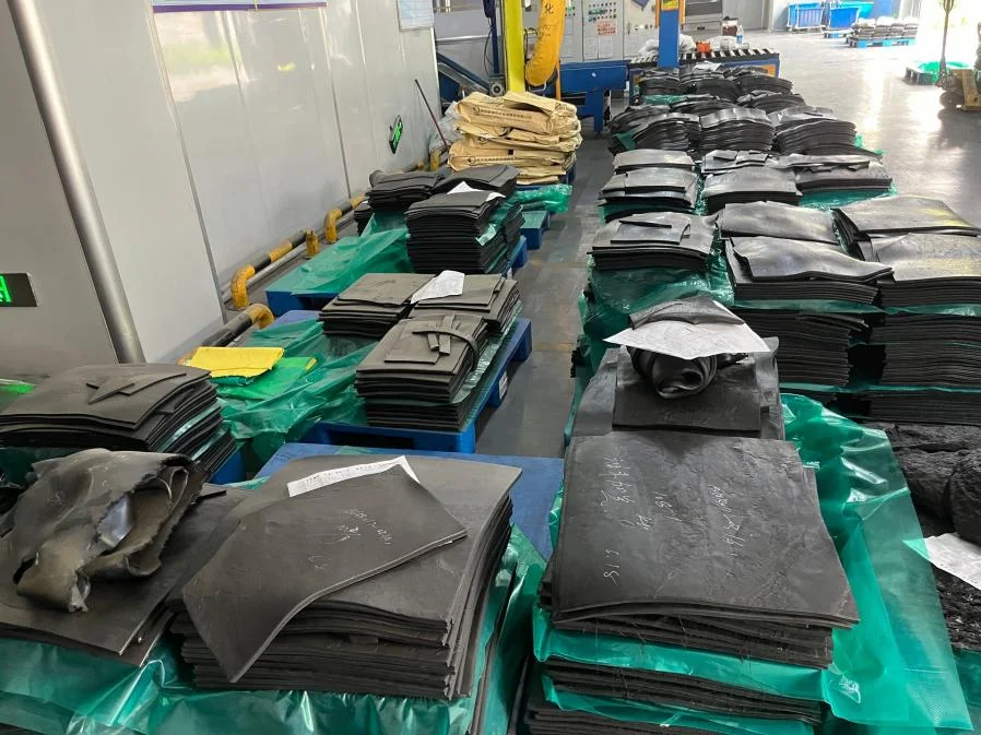 Weather/Radiation/Fuel resistance Customized FKM raw gum FKM precompound  FKM compound rubber for aviation fuel oil rubber roll