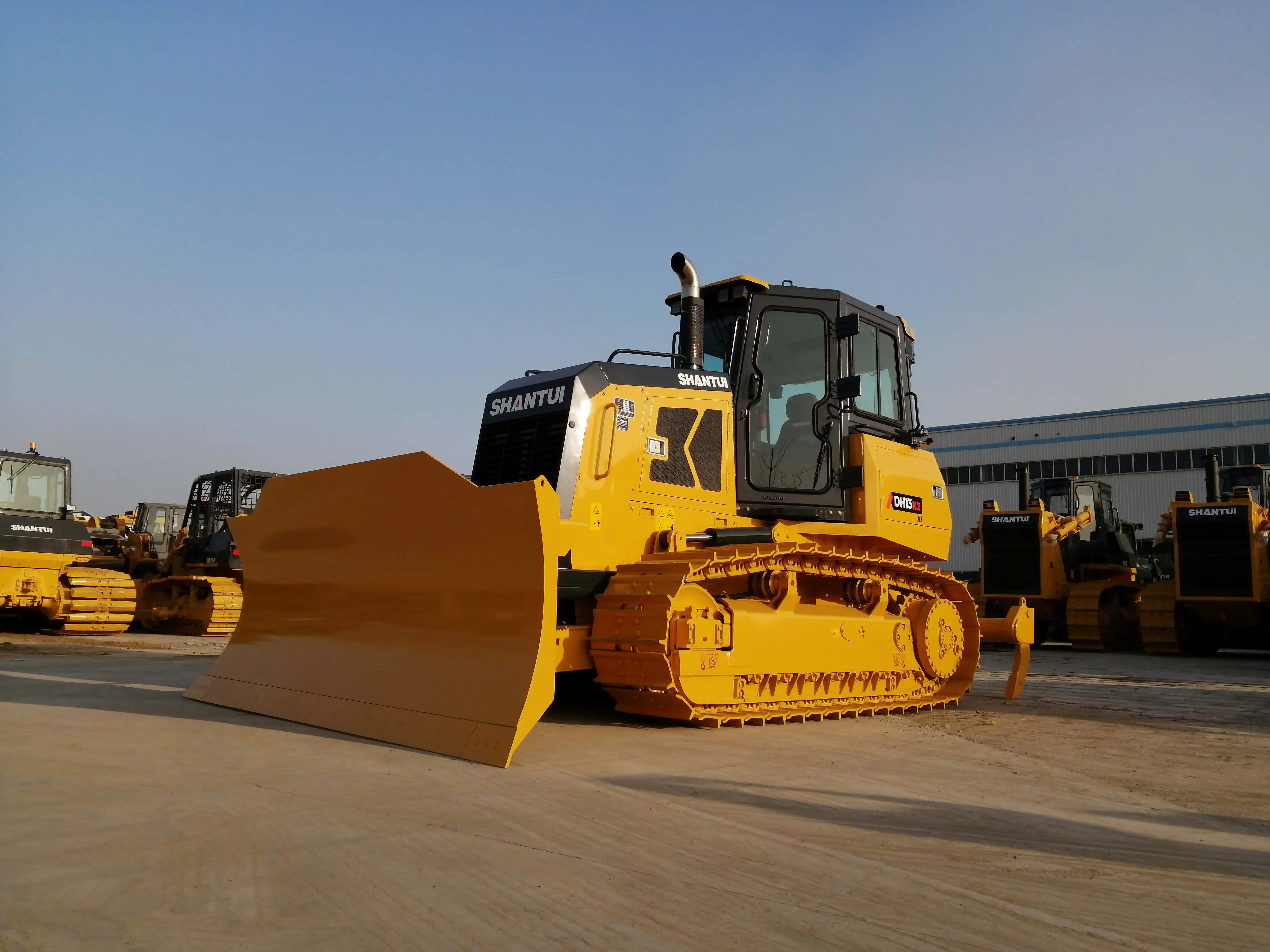 High Quality Bulldozer DH13 Hydraulic Load Steering System 130Hp Pushdozer with Single Shank Ripper