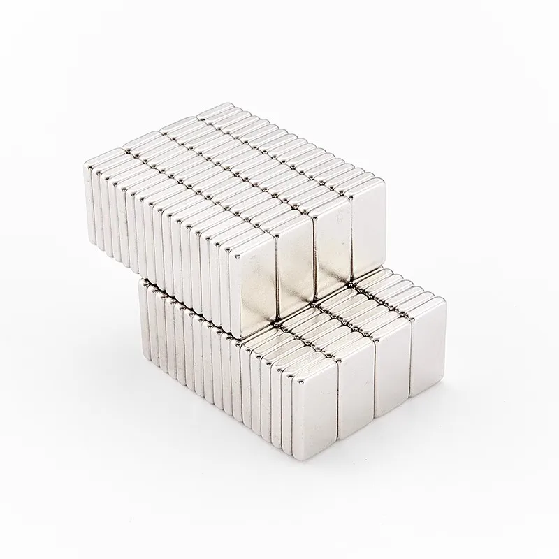 Free Sample N35 N38 N40 N42 N45 N48 N50 N52 Super Strong Round Disc Neodymium Magnet