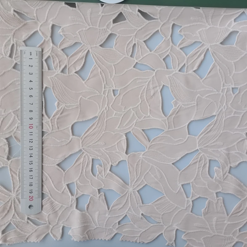 Best Quality 100% Polyester 190gsm Very Exquisite Hollow-Out Daffodil Pattern Embroidery Fabric For Women Garment And Textile