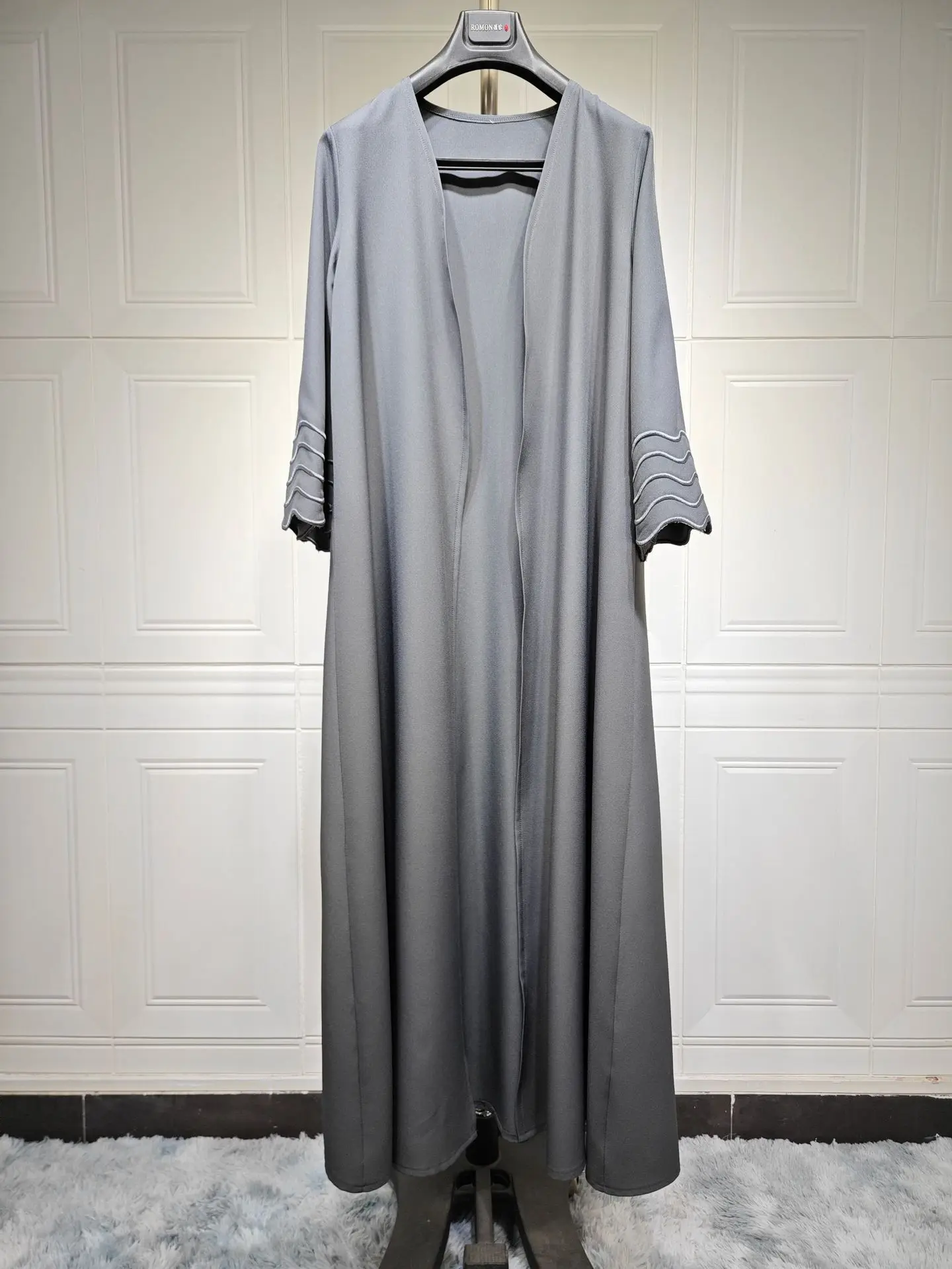 High Quality Muslim Autumn 2024 Dubai Turkey abaya exquisite Embroidered coat with Turban two pieces