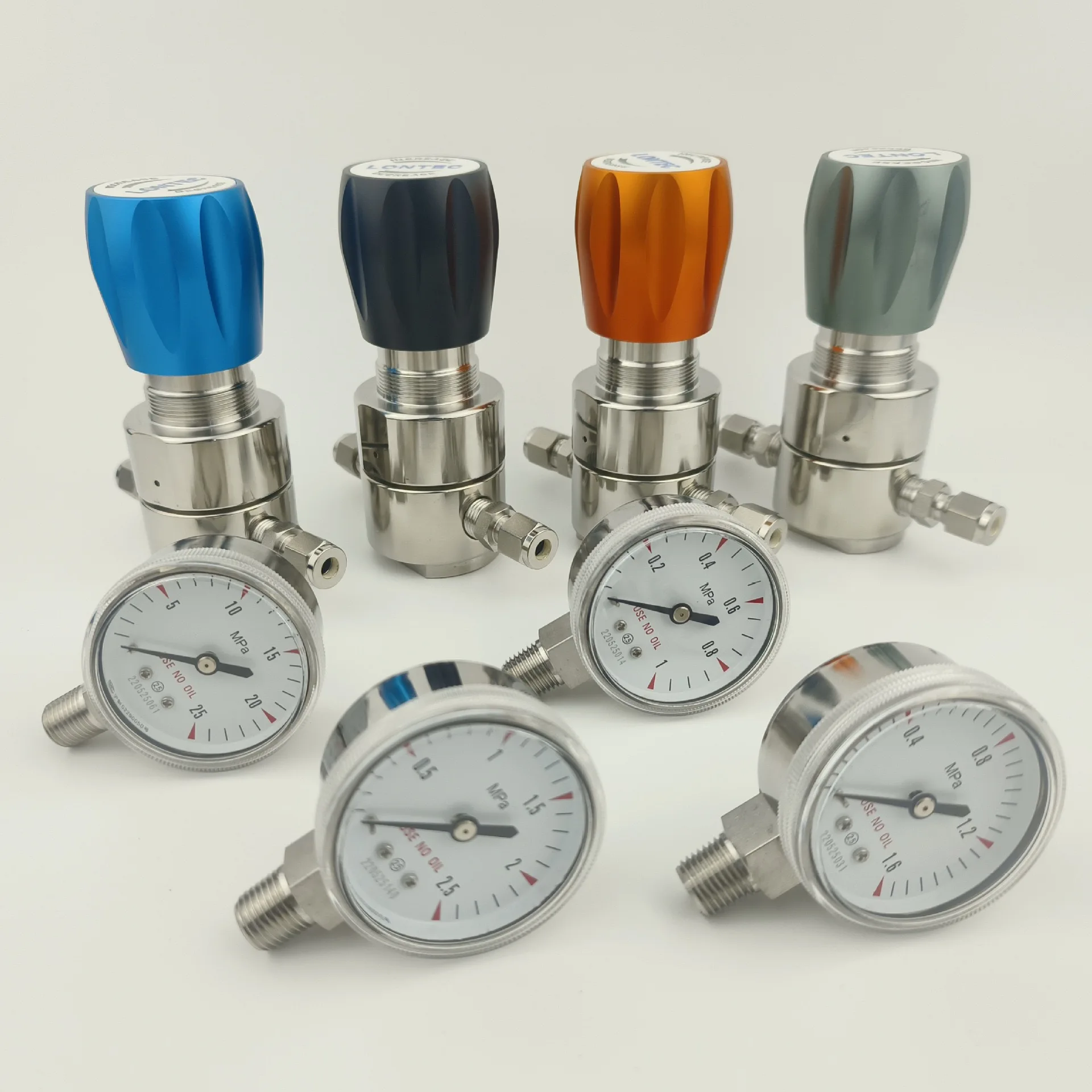 NFJM Dual-stage pressure regulator N2 inlet pressure 0-3000psi outlet pressure 0-120psi With cylinder connector