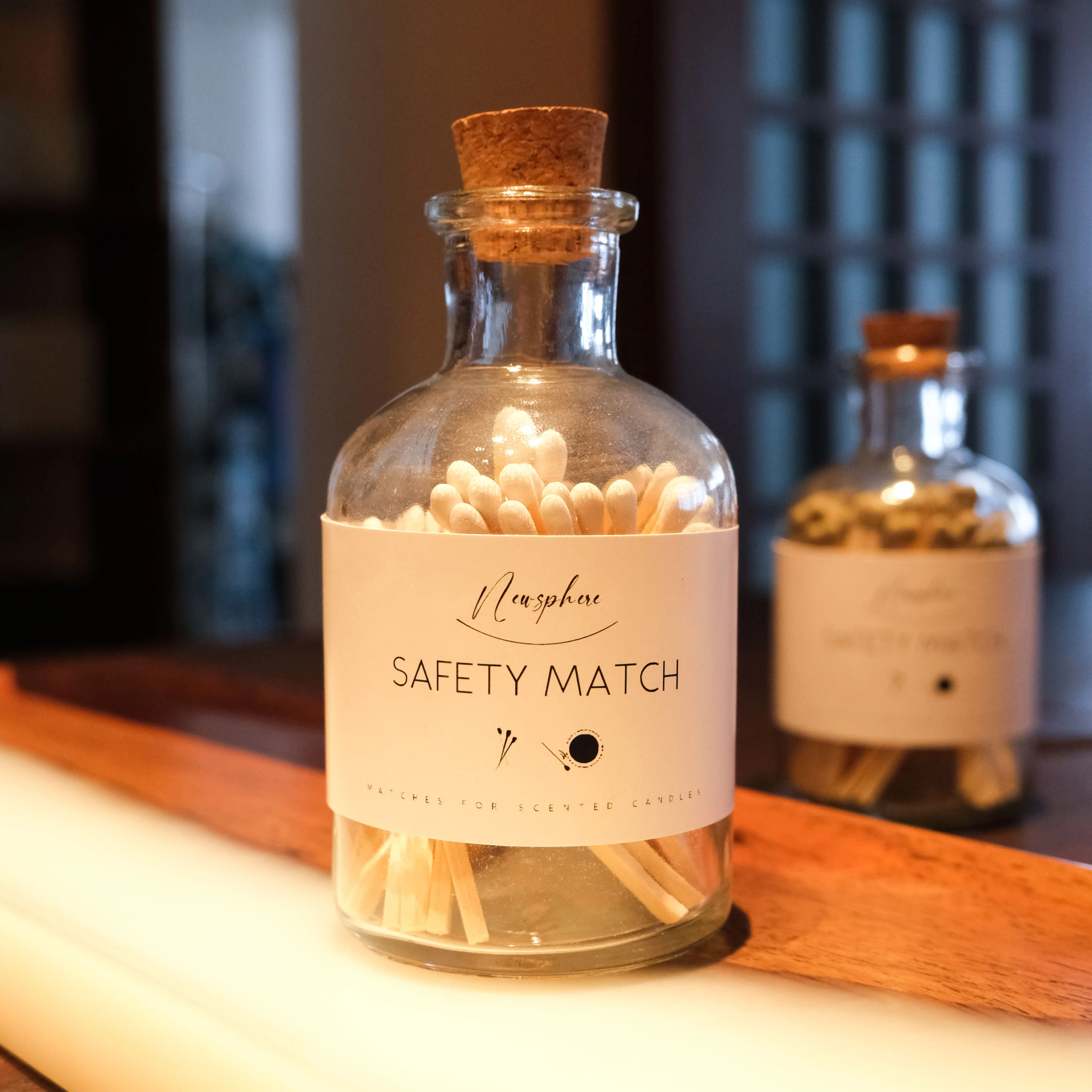 Красивые спички палочки в стеклянной банке