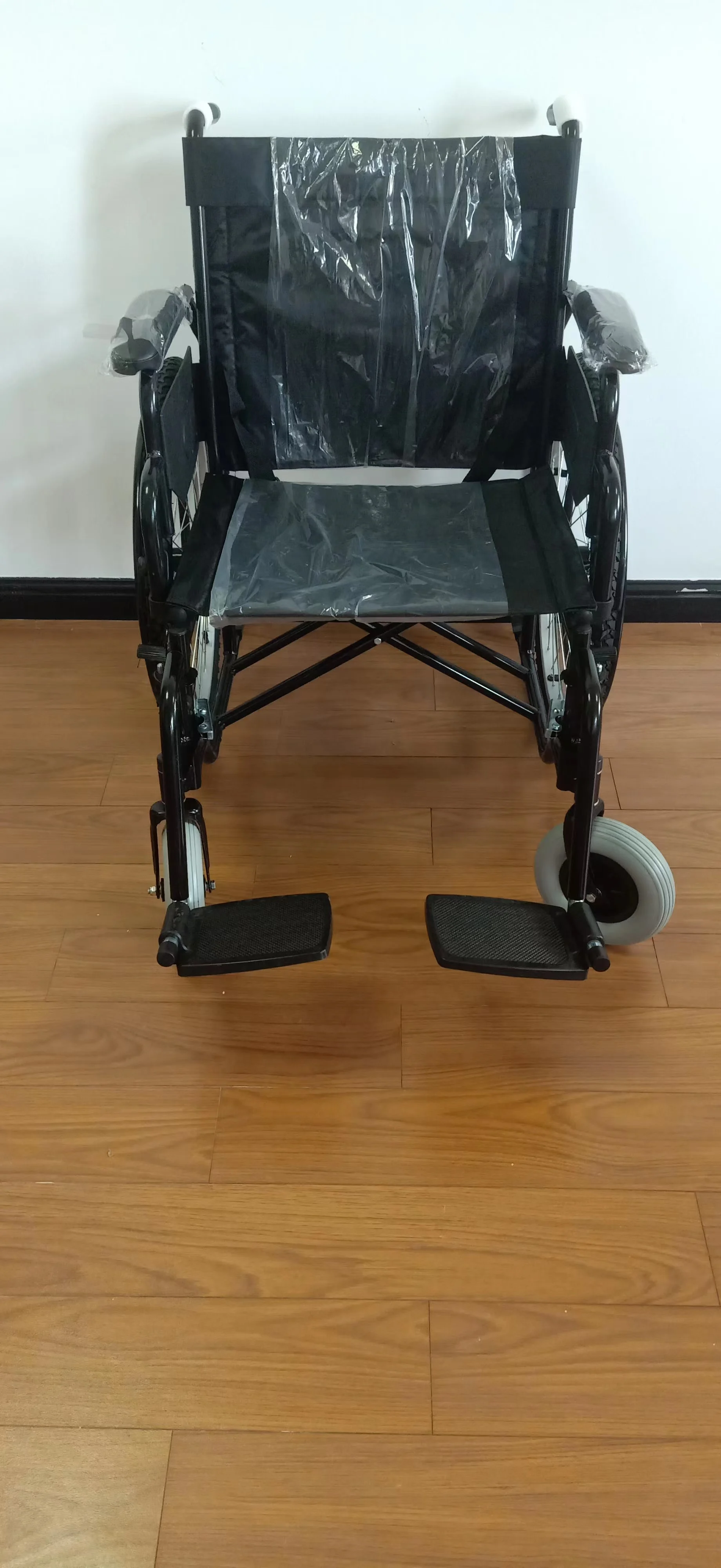 New product launched manual inflatable tire spoke wheel foldable portable wheelchair for disabled people