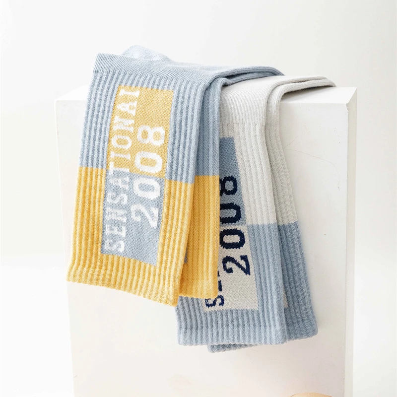 Wholesale high quality partysu style fashion cotton women men crew socks