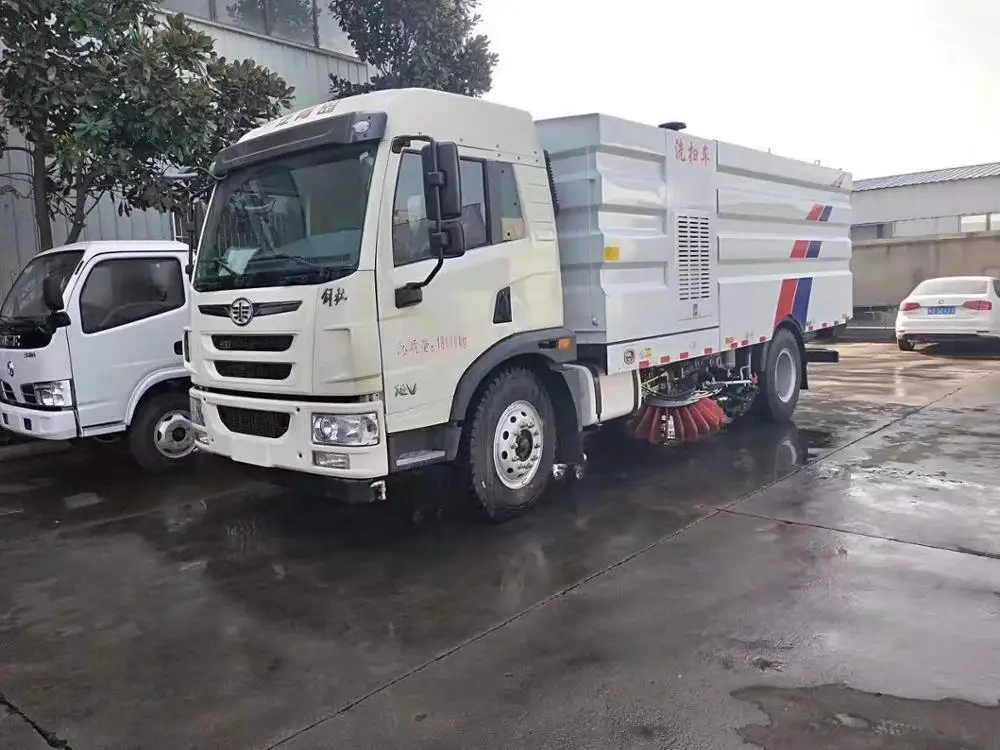 
High efficiency 4x2 Runway Street Road Highway Airport Vacuum Road Sweeper truck Sweeping cleaning truck 