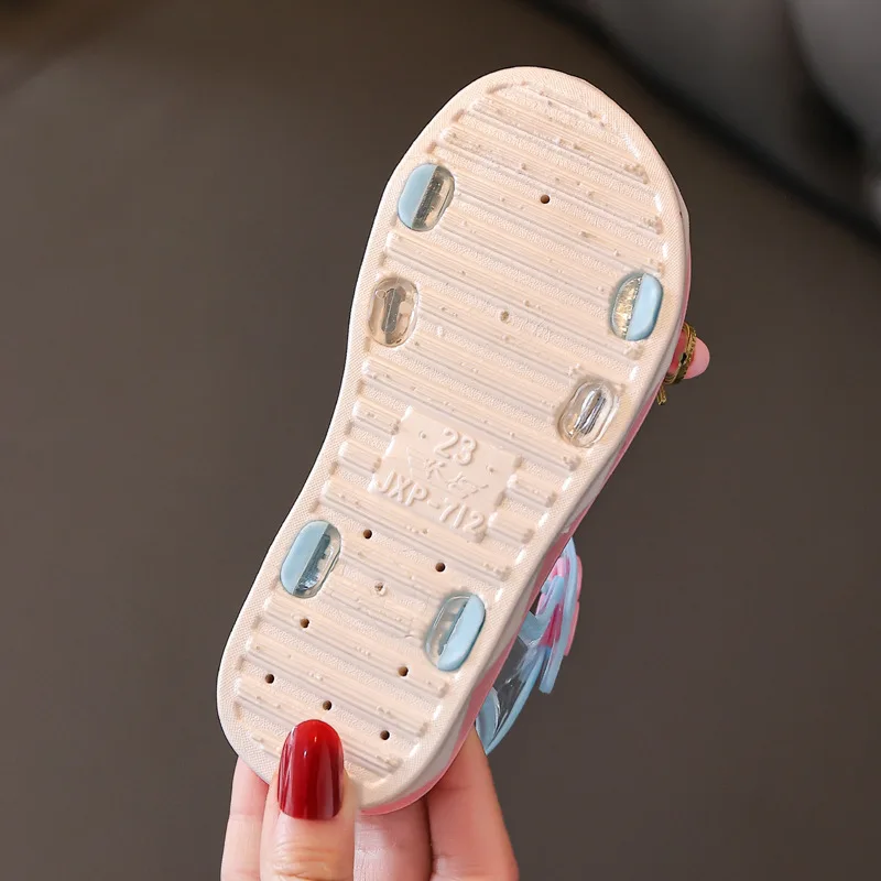 Girls Sandals 2023 New Summer Princess Fashion Student Non Slip Soft Bottom Little Girl School Kids Beach Shoes