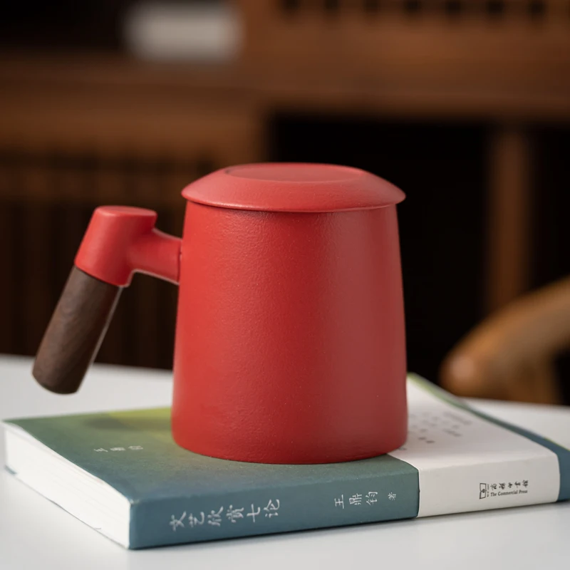 Wholesale high quality custom coffee milk ceramic cup with wooden handle and lid as a gift for Christmas