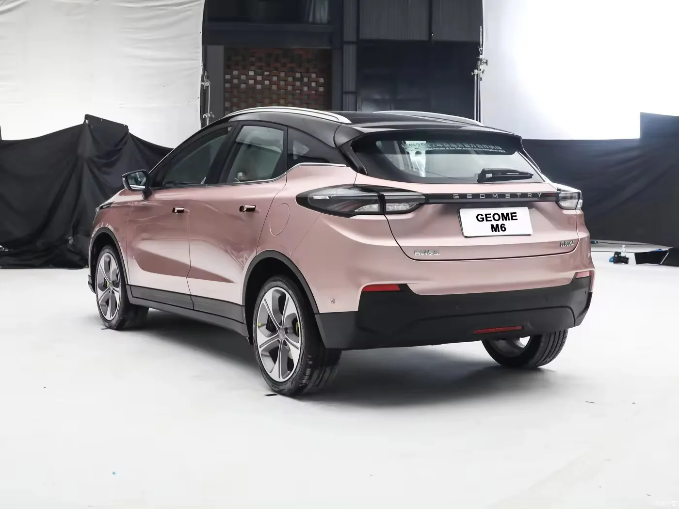 2024 Geely Geometry M6 электрический внедорожник недорогой 5-местный 2WD высокоскоростной автомобиль EV Новый энергетический ev cars