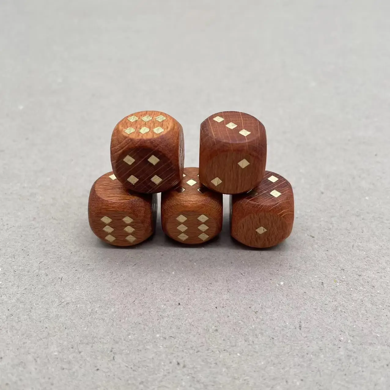 Custom Wooden Meeples for game wholesale gold/silver color for wooden tokens