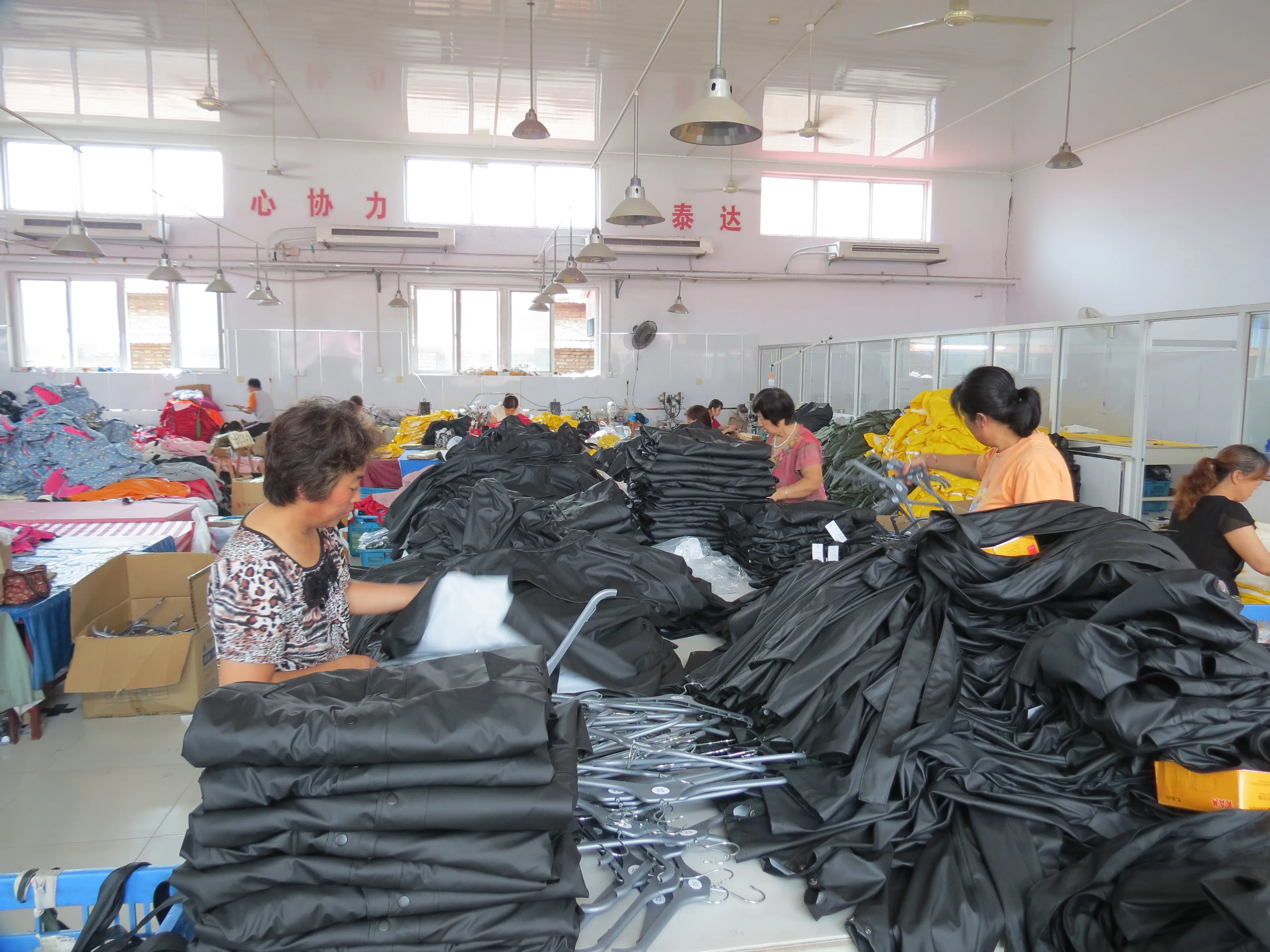 
kids soft shell pocket rain jacket breathable pu hood raincoat for girls seam welding 