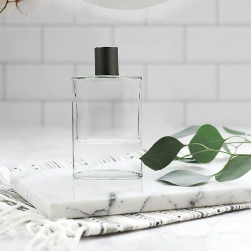 Custom flat square 140ml Rectangle Vintage Portable Empty Spray Glass Square Perfume Bottle With matter grey cap