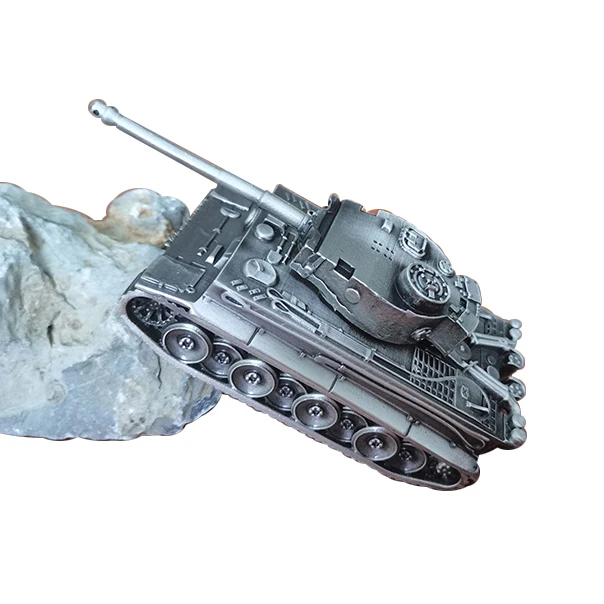 Metal alloy  Tiger tank  Ornaments 360 degree of the Gun high hand-made can custom