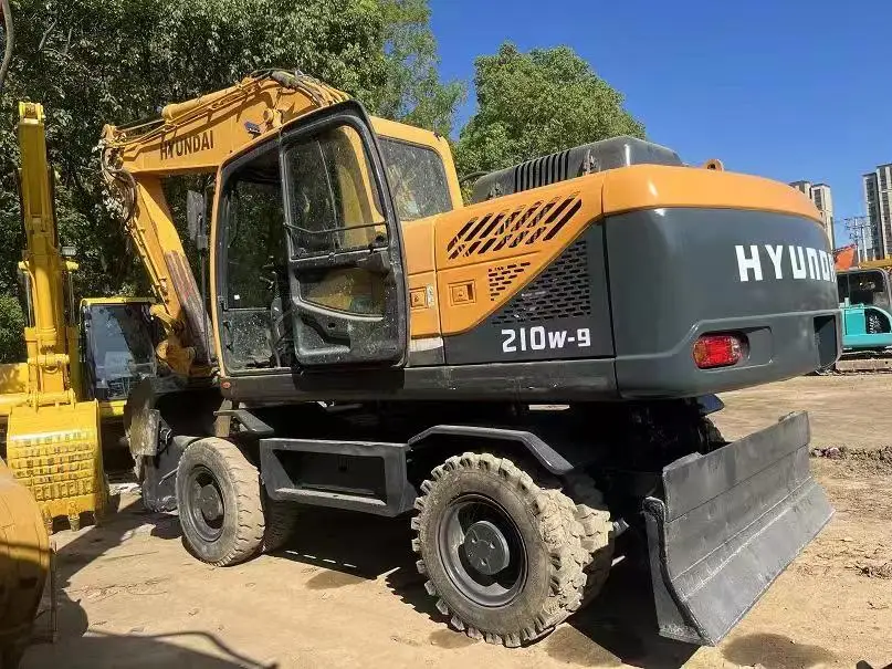 Used excavator Hyundai R210W-9 wheel excavator with cummins engine high efficiency hydraulic excavator for hot sale