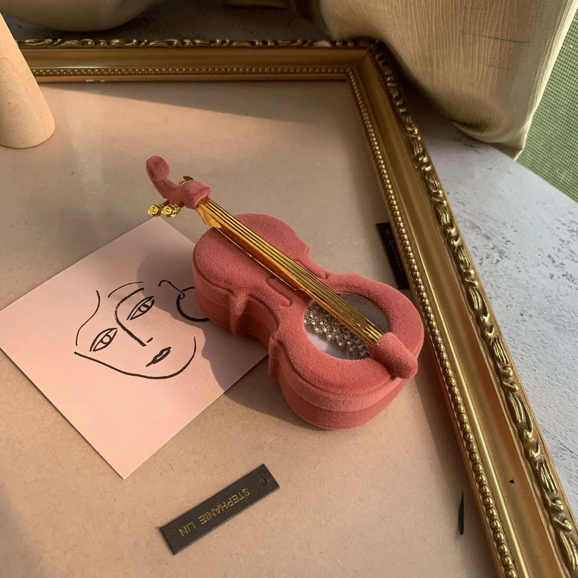 Vintage velvet pink violin jewelry box gift gift necklace storage display box