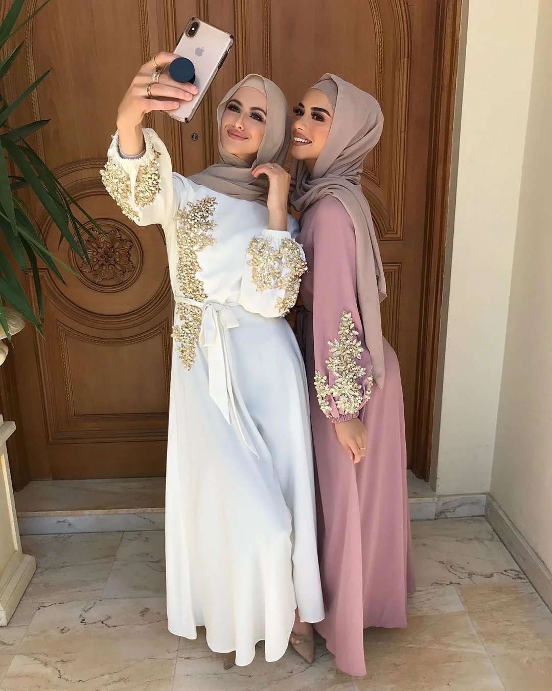 Dubai Modern Luxury Muslim Islamic Woman Clothing Pearl Embroidered Long Sleeve Fashion Elengant Abaya For Party Wedding