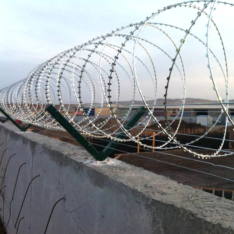 Galvanized Cheap Concertina Razor Barbed Wire Price Razor Wire cbt65 bto22 Concertina Hot Dipped Galvanized Razor Barbed Wire