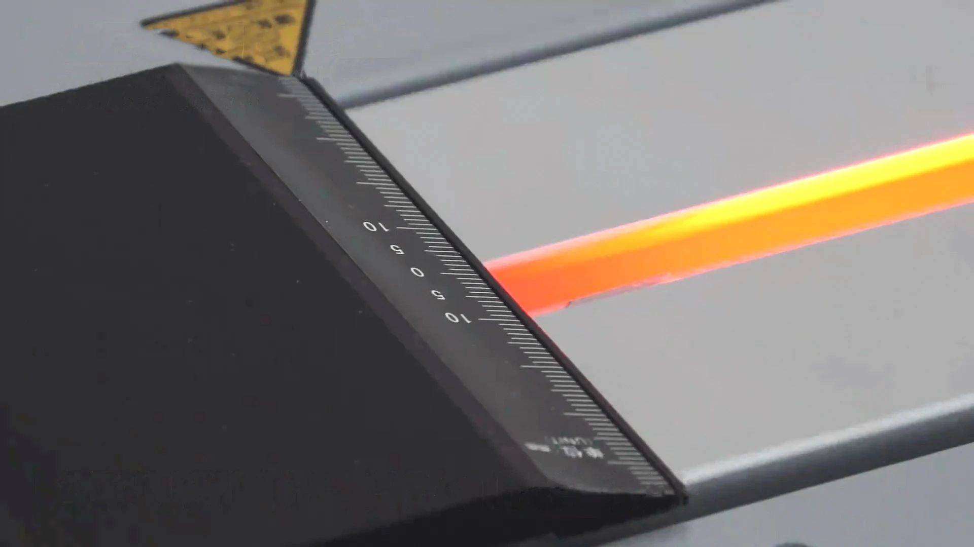 Гибочный станок для акриловых листов Shandong Dahe 50
