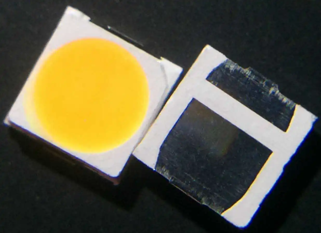 SANHUA Factory Outlet 2208012 SMD LED Chip 0.5-1W 80 UFO LED High Bay Lights 2835 75LM -85LM RA80 3V 0.5W 150ma Red Blue Yellow