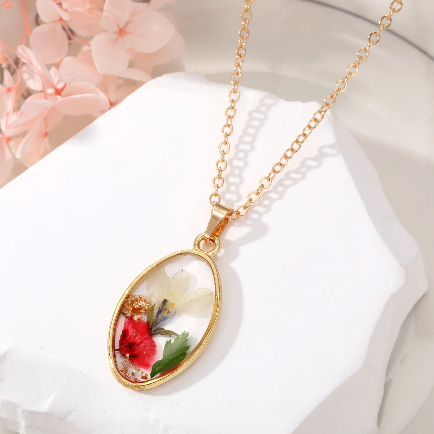 Bohemian Style Resin Natural Dried Flower Necklace Geometric Polygon Butterfly Clear Pendant Necklace
