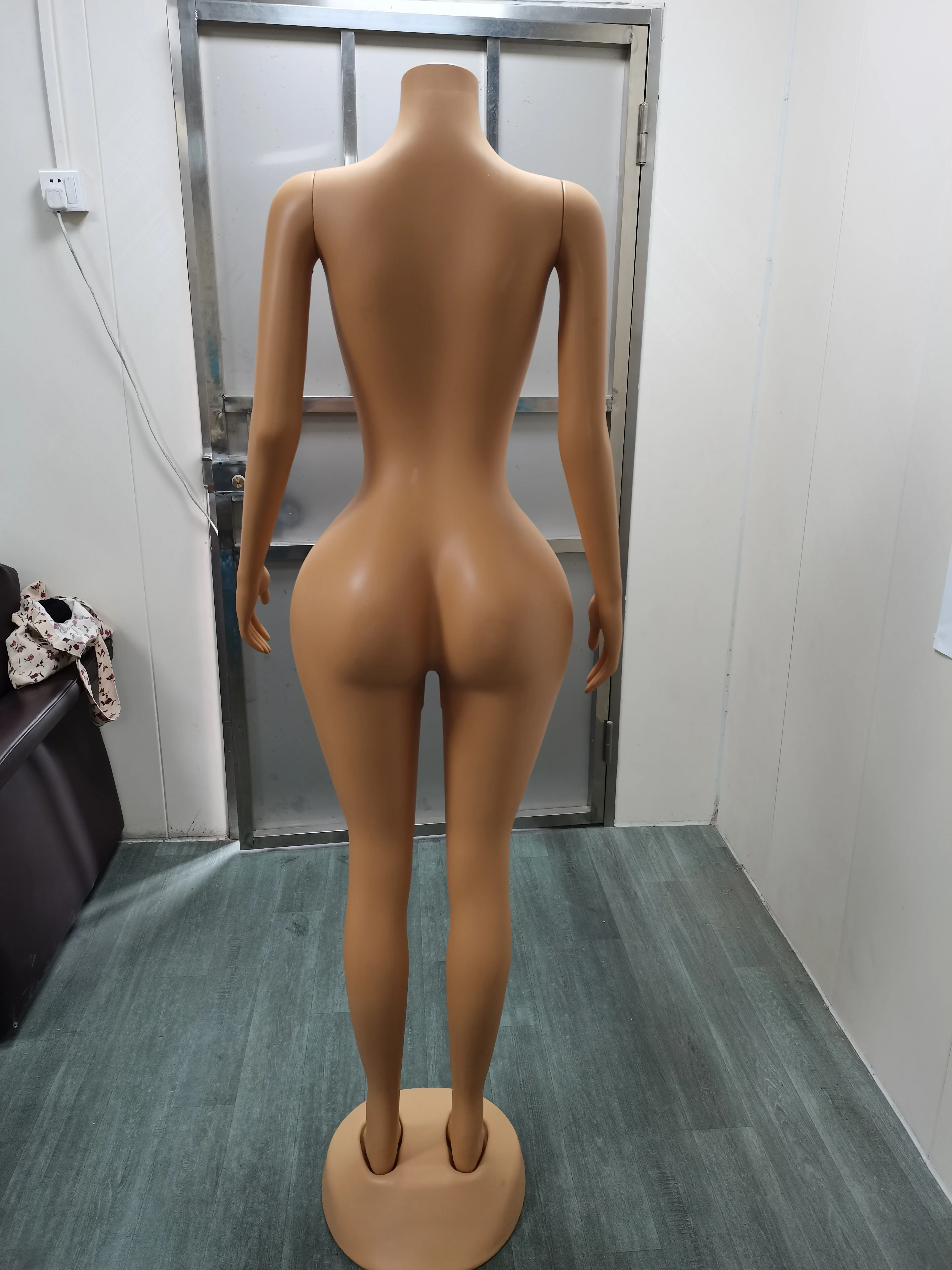 Low Price Female Mannequin Full Body Plastic Plus Size Headless Female Mannequin