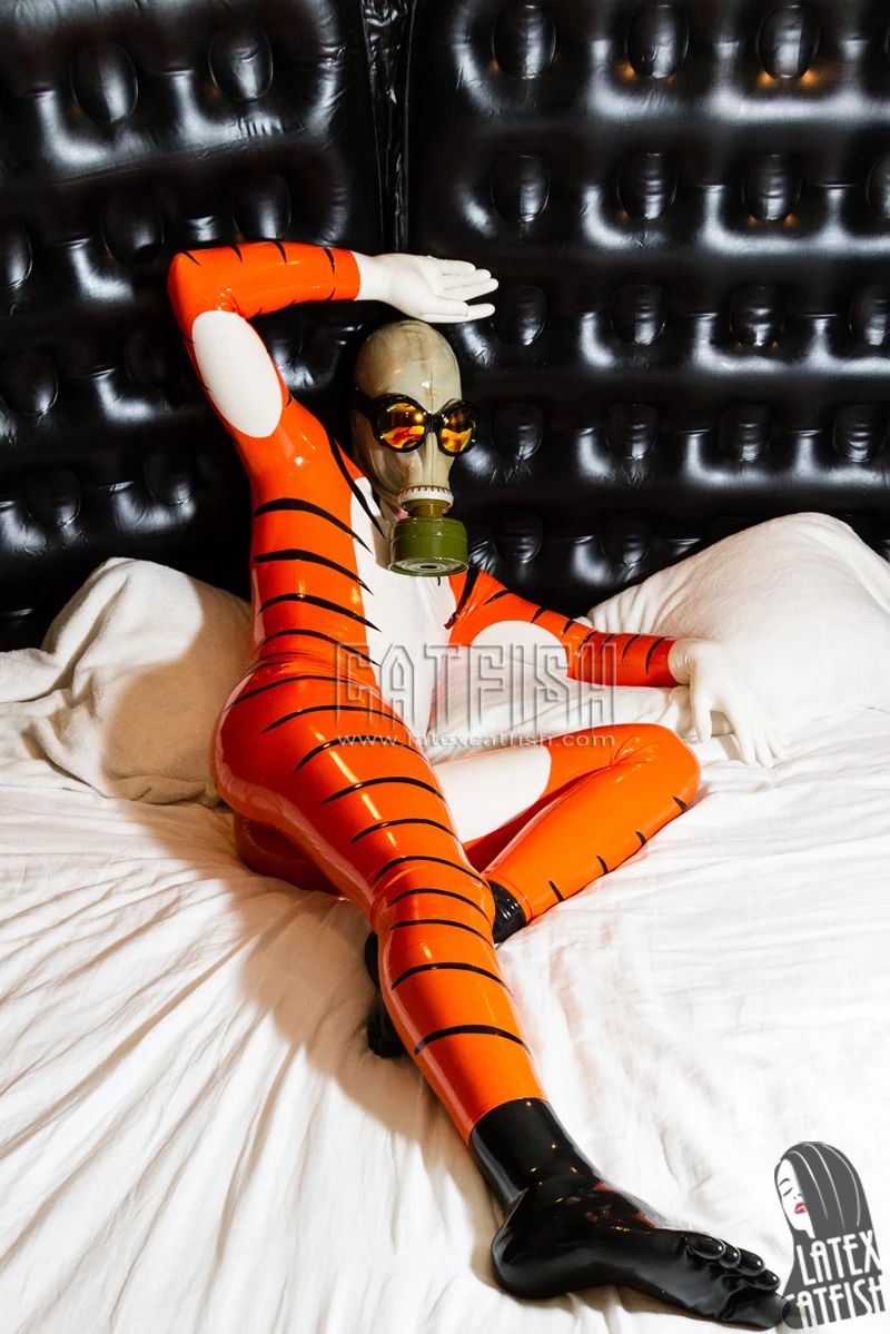Classic & Sexy Full Body Enclosed Men Latex Bodysuit in Natural