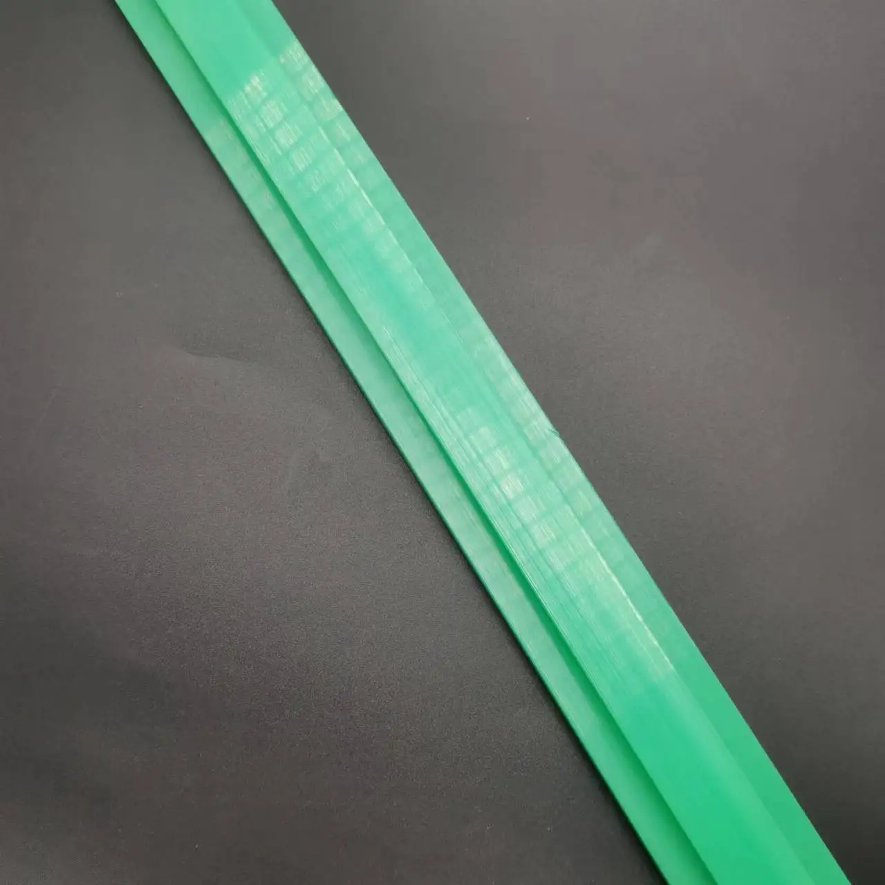High Wear Resistance Custom Extrusion UHMW PE1000 Profile White Green Wear Strip